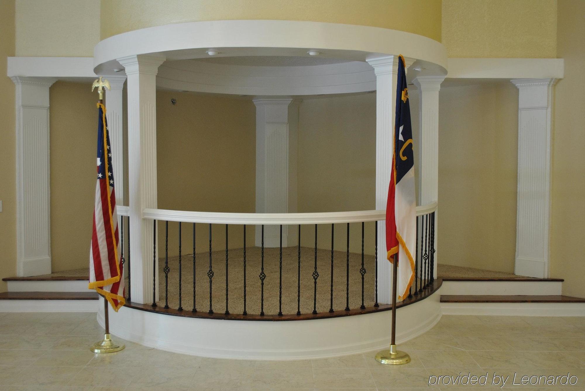 Doubletree By Hilton Fayetteville Buitenkant foto