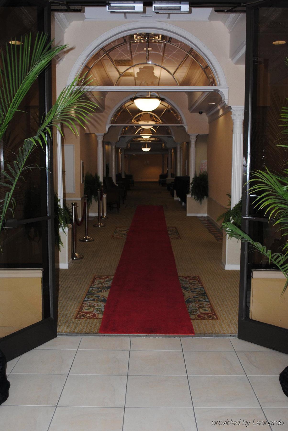 Doubletree By Hilton Fayetteville Buitenkant foto
