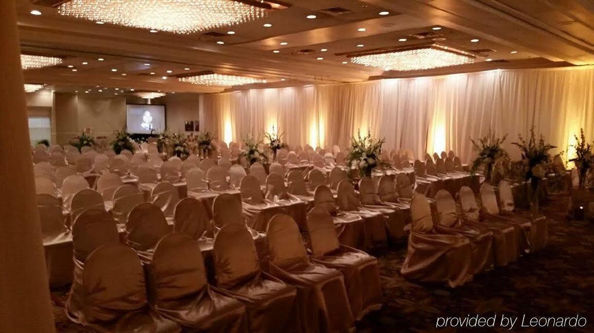 Doubletree By Hilton Fayetteville Buitenkant foto