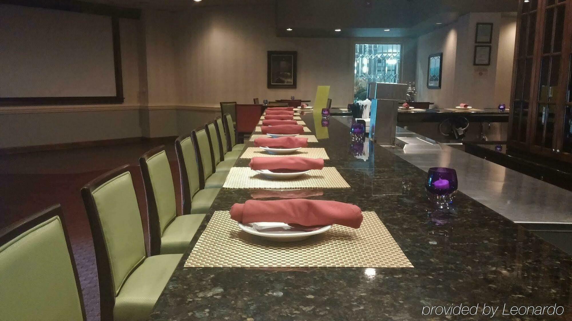 Doubletree By Hilton Fayetteville Buitenkant foto